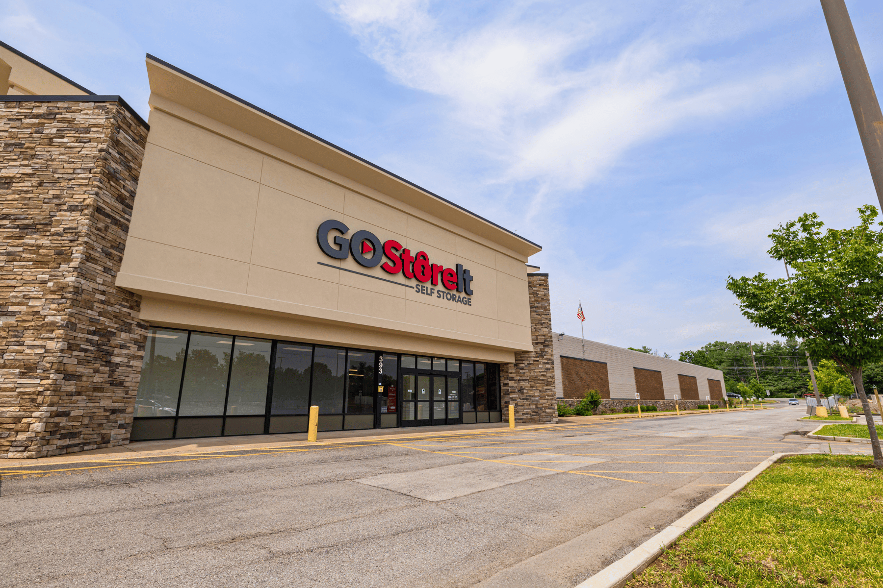 Go Store It – Hendersonville Storage Units at 393 East Main St