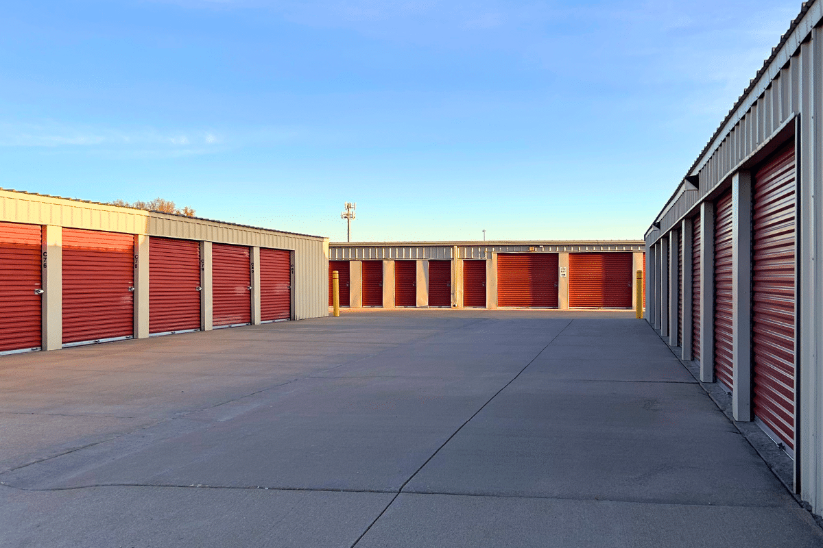 Heartland Storage – S Willow St