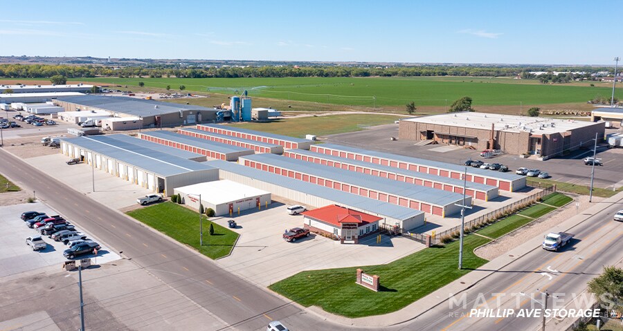 Heartland Storage – S Willow St